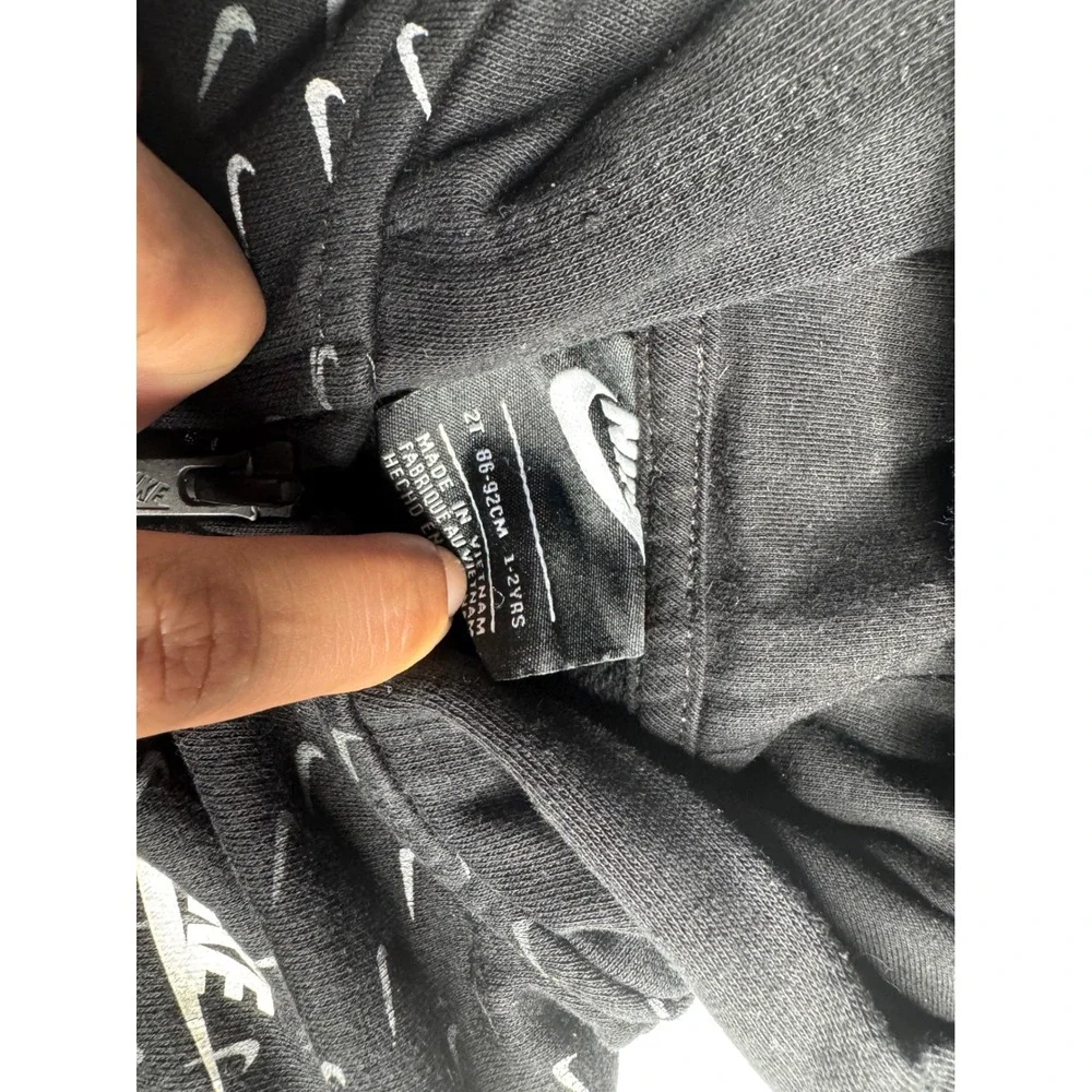 Nike Toddler Boys Black All Over Mini‎ Swoosh Print Full Zip Hoodie Size 2T